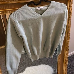 Uniqlo V-Neck Sweater